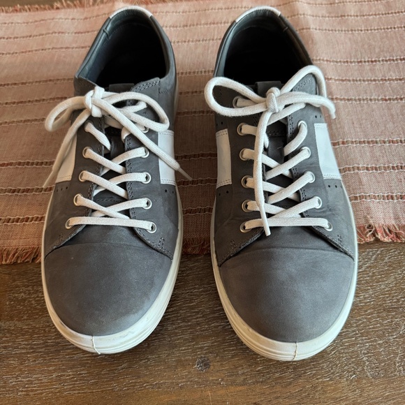 ECCO Soft Classic Gray Leather Sneakers Shoes Mens Size 10M - Picture 1 of 10
